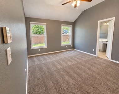 5634 Indian Hill Drive - Photo Thumbnail 13