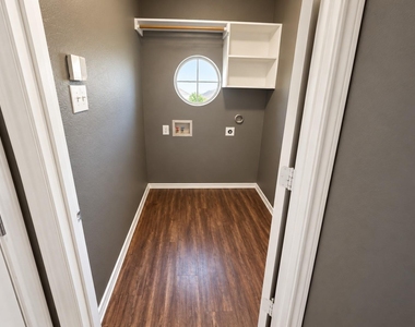 5634 Indian Hill Drive - Photo Thumbnail 27