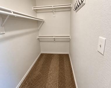5634 Indian Hill Drive - Photo Thumbnail 25