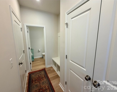 5826 Strathmore Court - Photo Thumbnail 6