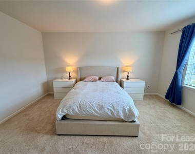 5826 Strathmore Court - Photo Thumbnail 16