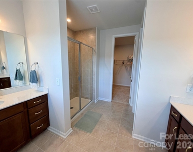 5826 Strathmore Court - Photo Thumbnail 18