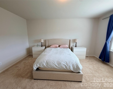5826 Strathmore Court - Photo Thumbnail 14