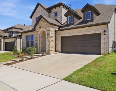 1816 Windy Lane - Photo Thumbnail 3