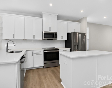 1062 Simcoe Lane - Photo Thumbnail 8