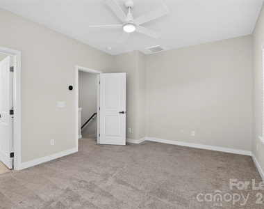 1062 Simcoe Lane - Photo Thumbnail 21