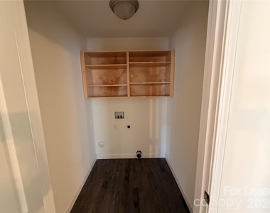 4012 Eugene Drive - Photo Thumbnail 6