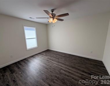 4012 Eugene Drive - Photo Thumbnail 4