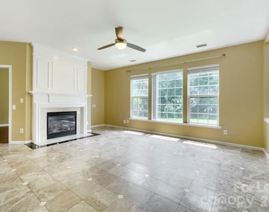 1907 Arbor Vista Drive - Photo Thumbnail 8