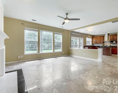1907 Arbor Vista Drive - Photo Thumbnail 7