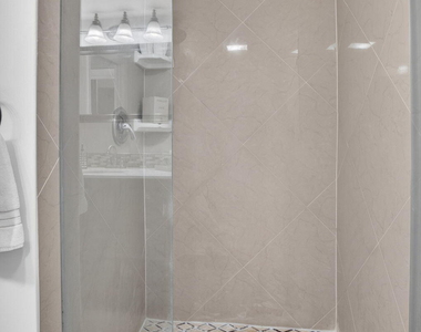 20 Royal Palm Way - Photo Thumbnail 23