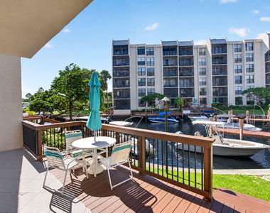 20 Royal Palm Way - Photo Thumbnail 33