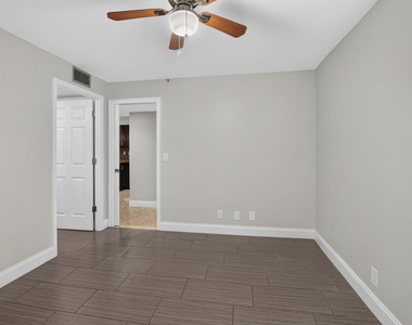 20 Royal Palm Way - Photo Thumbnail 27
