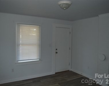 517 Elm Street - Photo Thumbnail 1