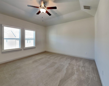 7362 Sprangletop Street - Photo Thumbnail 8