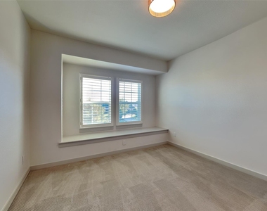 7362 Sprangletop Street - Photo Thumbnail 11