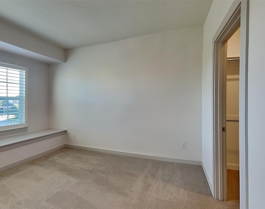 7362 Sprangletop Street - Photo Thumbnail 10