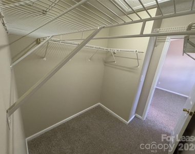 3103 Summercroft Lane - Photo Thumbnail 34