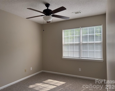 3103 Summercroft Lane - Photo Thumbnail 37