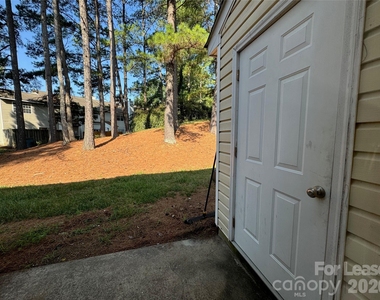 3103 Summercroft Lane - Photo Thumbnail 38