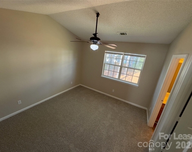 3103 Summercroft Lane - Photo Thumbnail 29