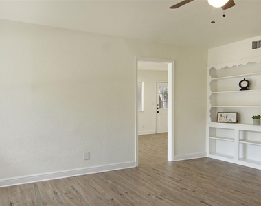 619 9th Street - Photo Thumbnail 8