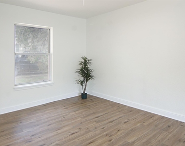 619 9th Street - Photo Thumbnail 5