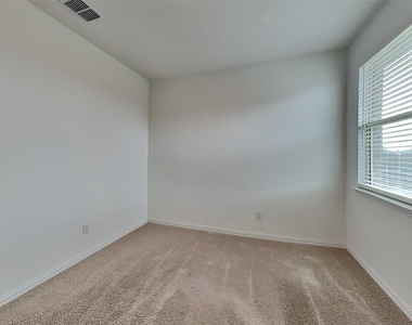 3409 Marino Drive - Photo Thumbnail 12