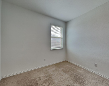 3409 Marino Drive - Photo Thumbnail 11