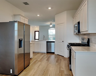 3409 Marino Drive - Photo Thumbnail 4
