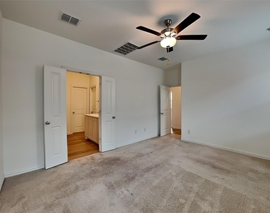 3409 Marino Drive - Photo Thumbnail 7