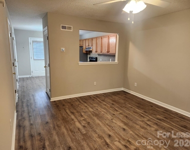 163 Pounds Avenue - Photo Thumbnail 3
