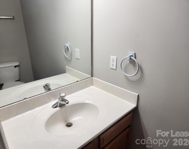 163 Pounds Avenue - Photo Thumbnail 9