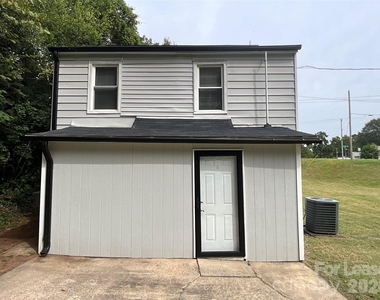 3905 Freedom Drive - Photo Thumbnail 15