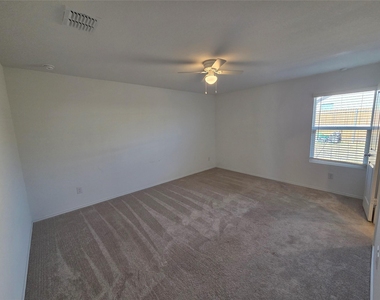 1001 Mountain Laurel Road - Photo Thumbnail 7