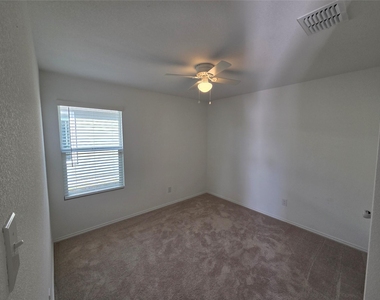 1001 Mountain Laurel Road - Photo Thumbnail 13