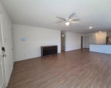 1001 Mountain Laurel Road - Photo Thumbnail 10