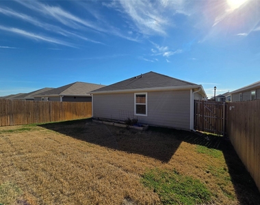 1001 Mountain Laurel Road - Photo Thumbnail 18