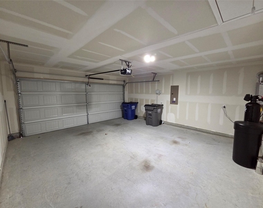1001 Mountain Laurel Road - Photo Thumbnail 14