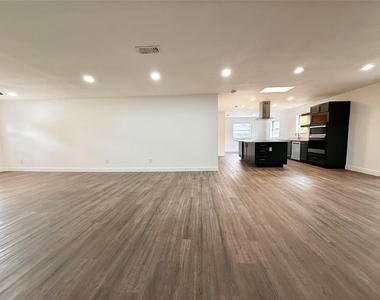 7563 Terry Drive - Photo Thumbnail 24