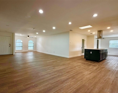 7563 Terry Drive - Photo Thumbnail 1