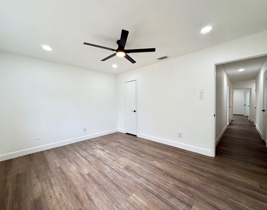7563 Terry Drive - Photo Thumbnail 21