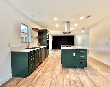 7563 Terry Drive - Photo Thumbnail 3