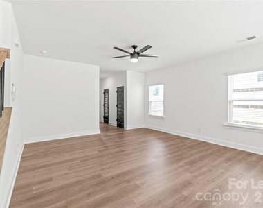2023 Wilson Avenue - Photo Thumbnail 5