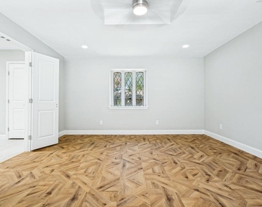 3001 Malibu Place - Photo Thumbnail 16