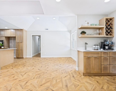 3001 Malibu Place - Photo Thumbnail 10