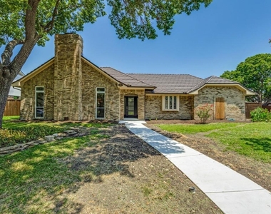 3001 Malibu Place - Photo Thumbnail 3