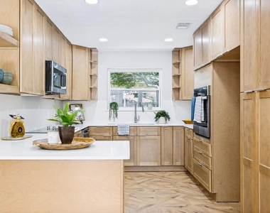 3001 Malibu Place - Photo Thumbnail 12