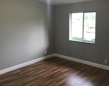 4552 Oak Terrace Drive - Photo Thumbnail 6