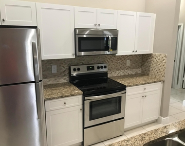 4552 Oak Terrace Drive - Photo Thumbnail 4